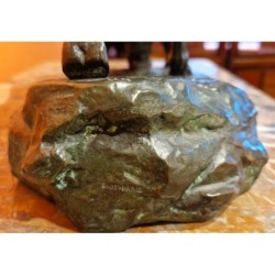 Lionne attaquant un bison - Georges GARDET (1863-1939)