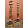 Paire de bougeoirs en bronze doré et porphyre
